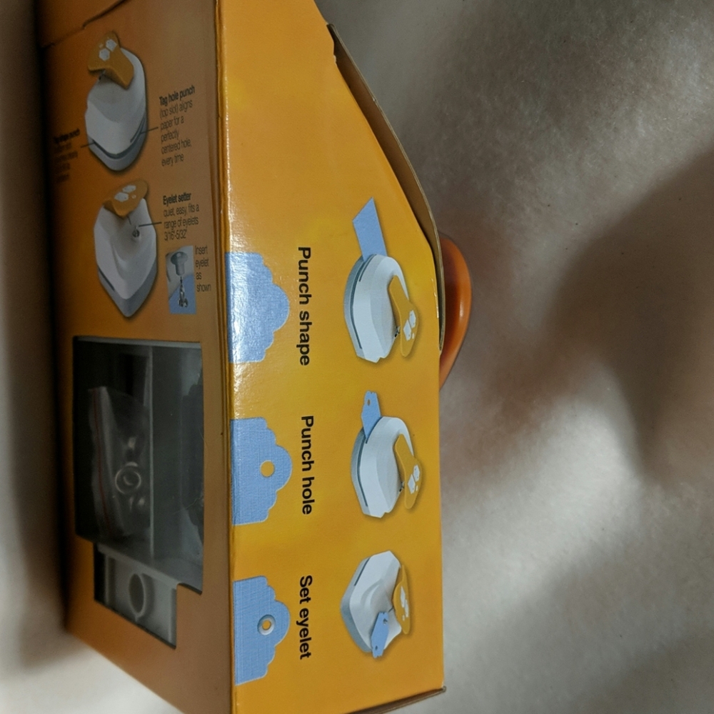 Fiskars Tag Maker - Picture 5 of 5